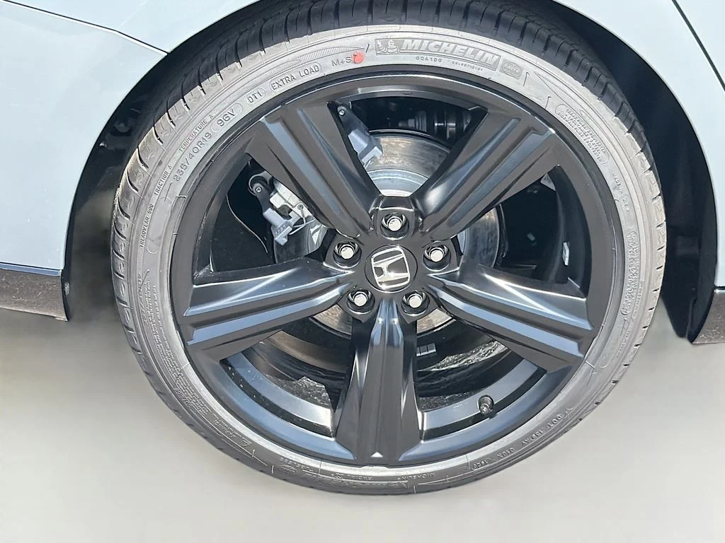New 2026 Urban Gray Pearl Honda Sport-L image 10