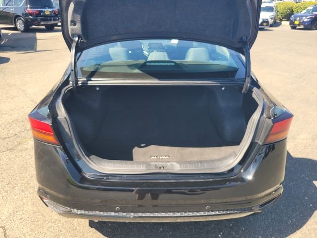 Used 2024 Black Nissan 2.5 S image 11