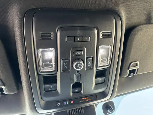 Used 2024 Silver GMC Denali image 51
