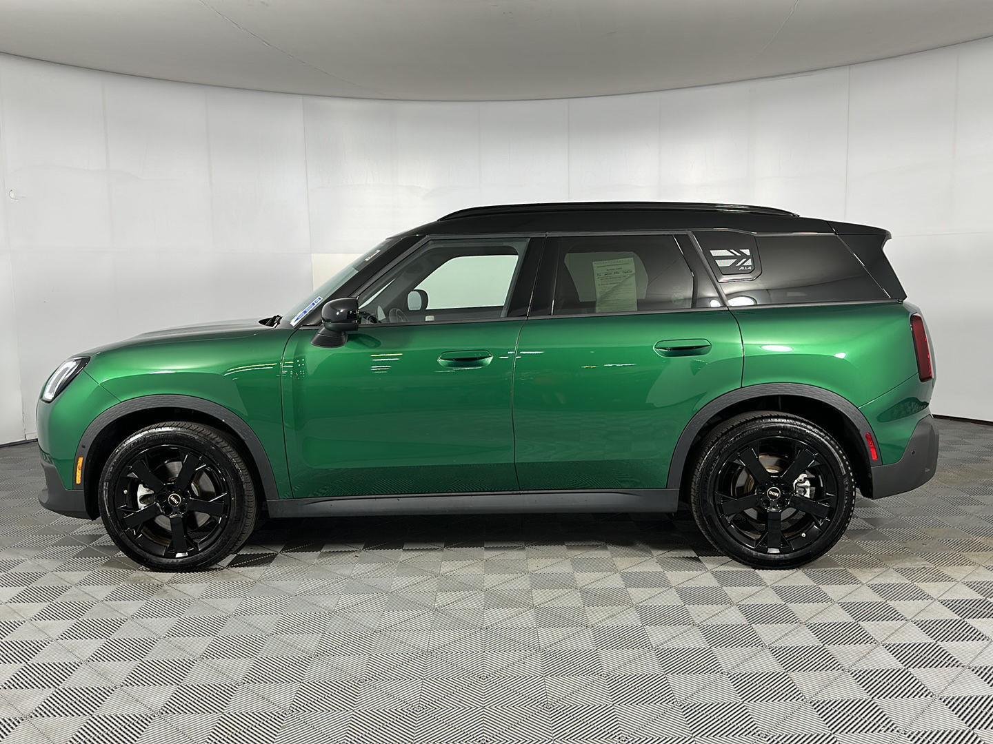 Used 2026 British Racing Green IV Metallic MINI S image 7