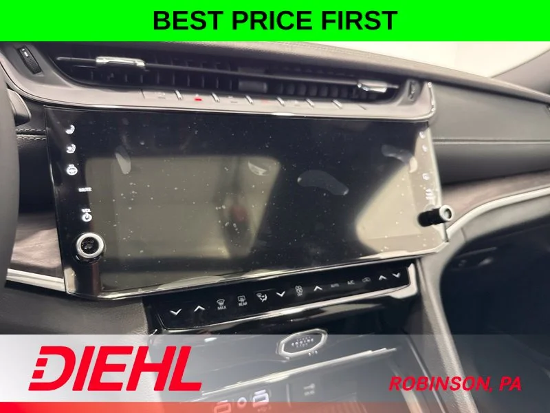 New 2027 Bright White Clearcoat Jeep Limited Reserve image 32