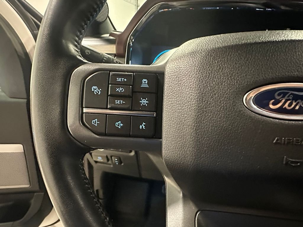 Used 2022 White Ford Lariat image 39