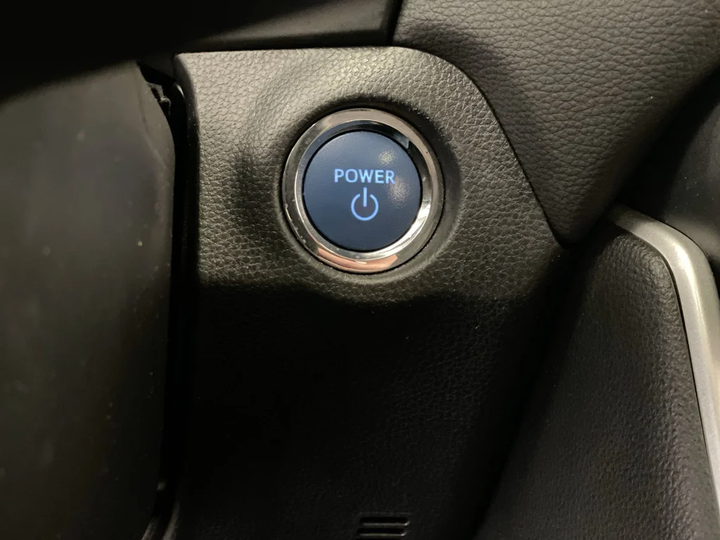 Used 2022 Silver Sky Metallic Toyota XLE image 17