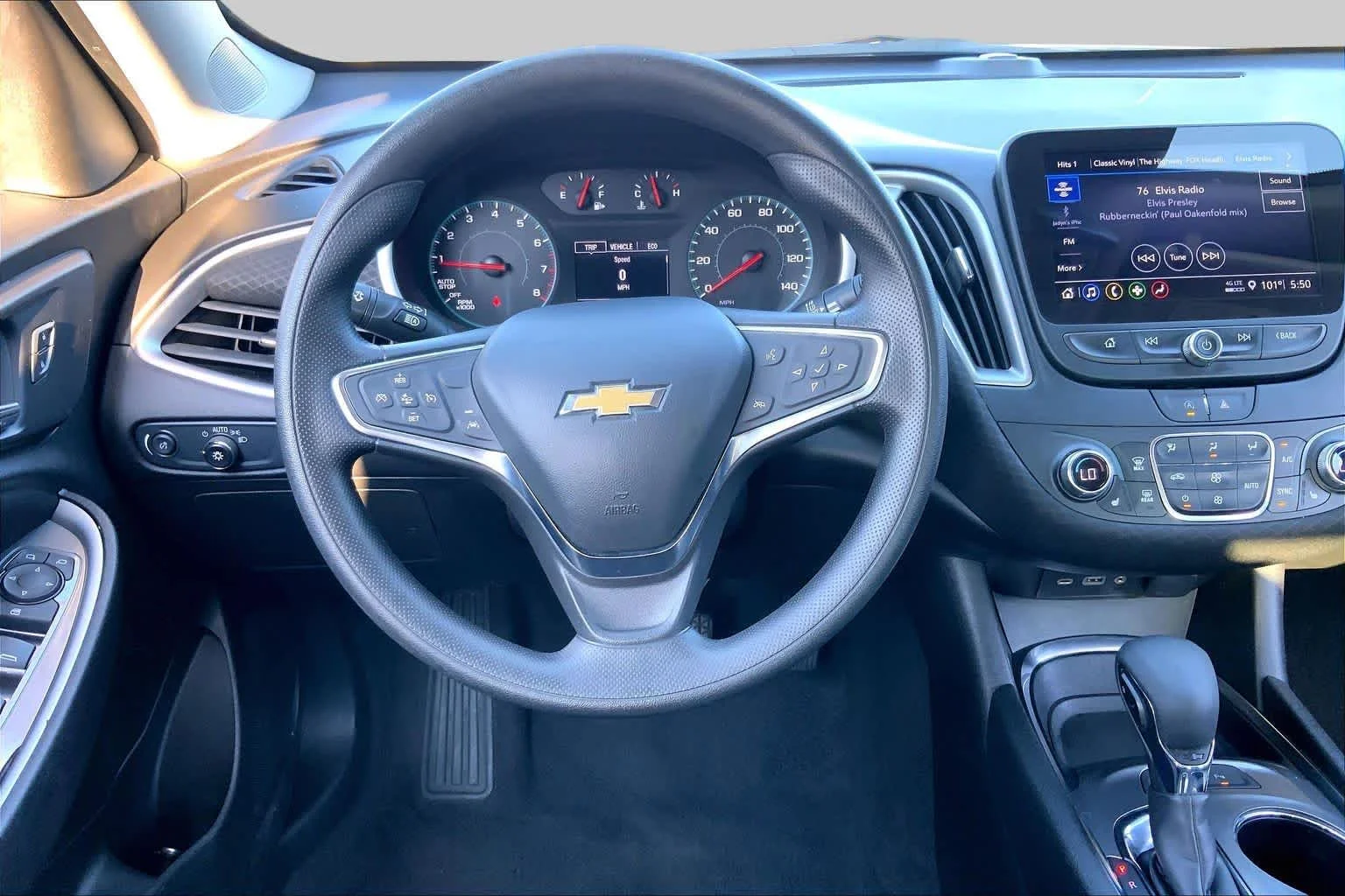 Used 2024 Summit White Chevrolet LT image 6