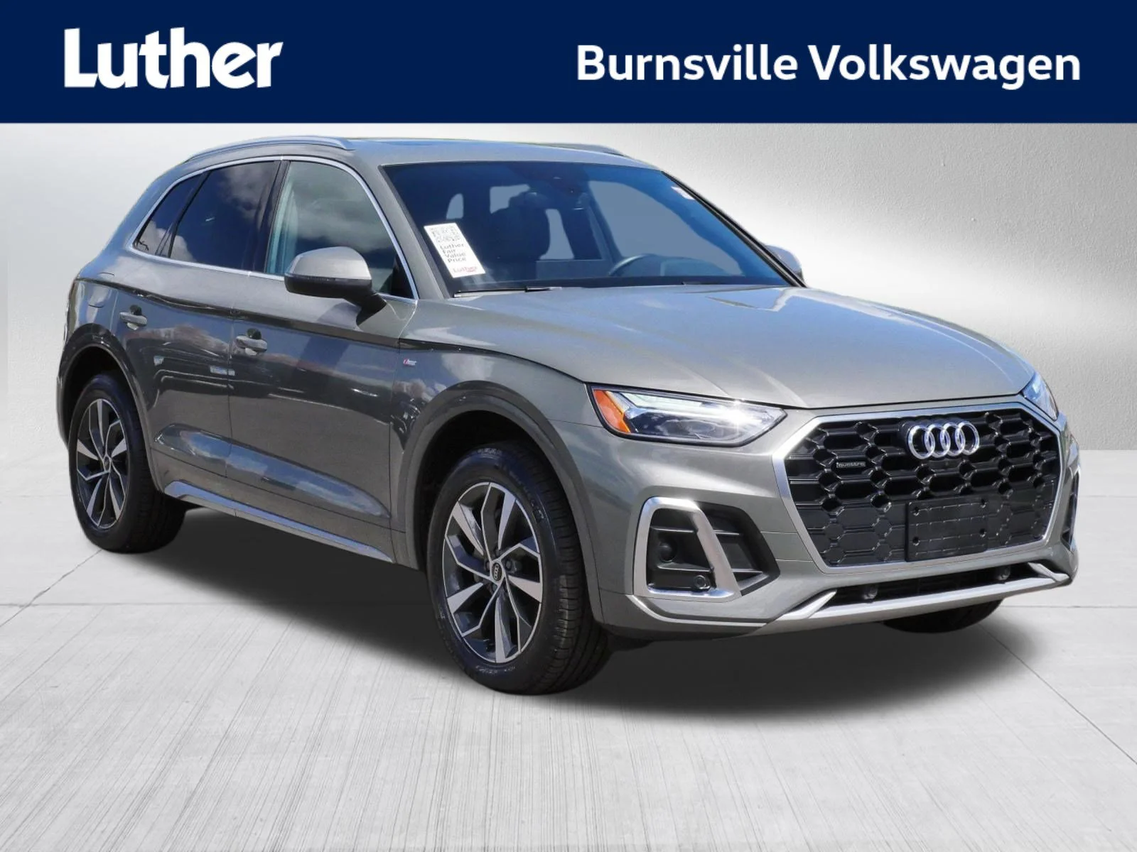 2023 Audi Q5 45 Premium Plus's photo