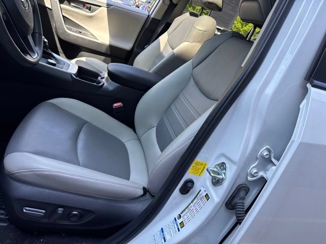 Used 2021 Blizzard Pearl Toyota Limited image 15