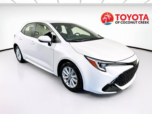2025 Toyota Corolla Hatchback SE