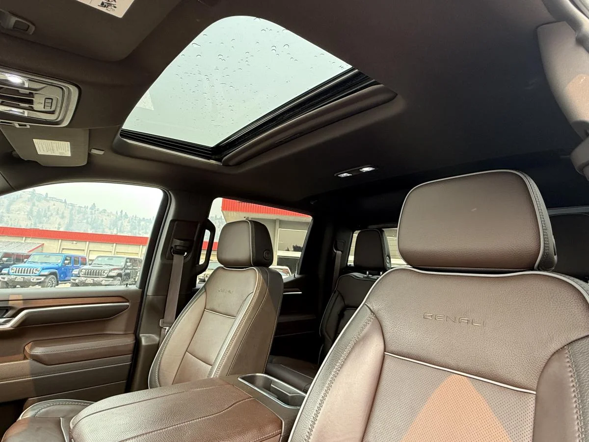 Used 2025 Black GMC Denali image 16