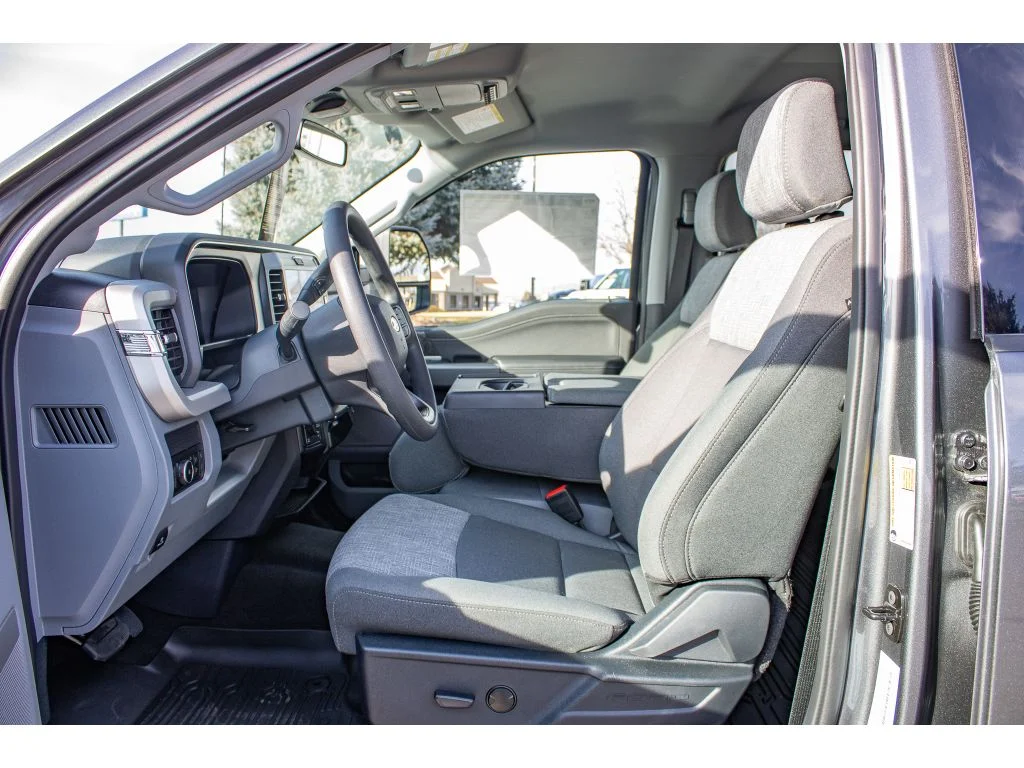New 2026 Carbonized Gray Metallic Ford XLT image 14