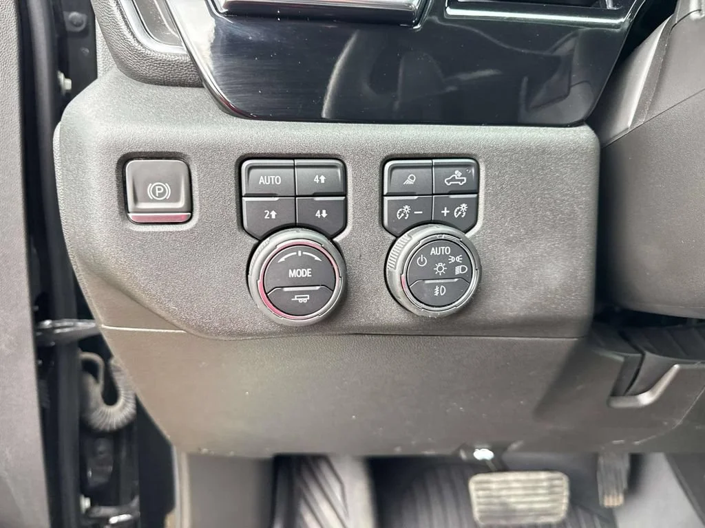 Used 2023 Black Chevrolet RST image 34