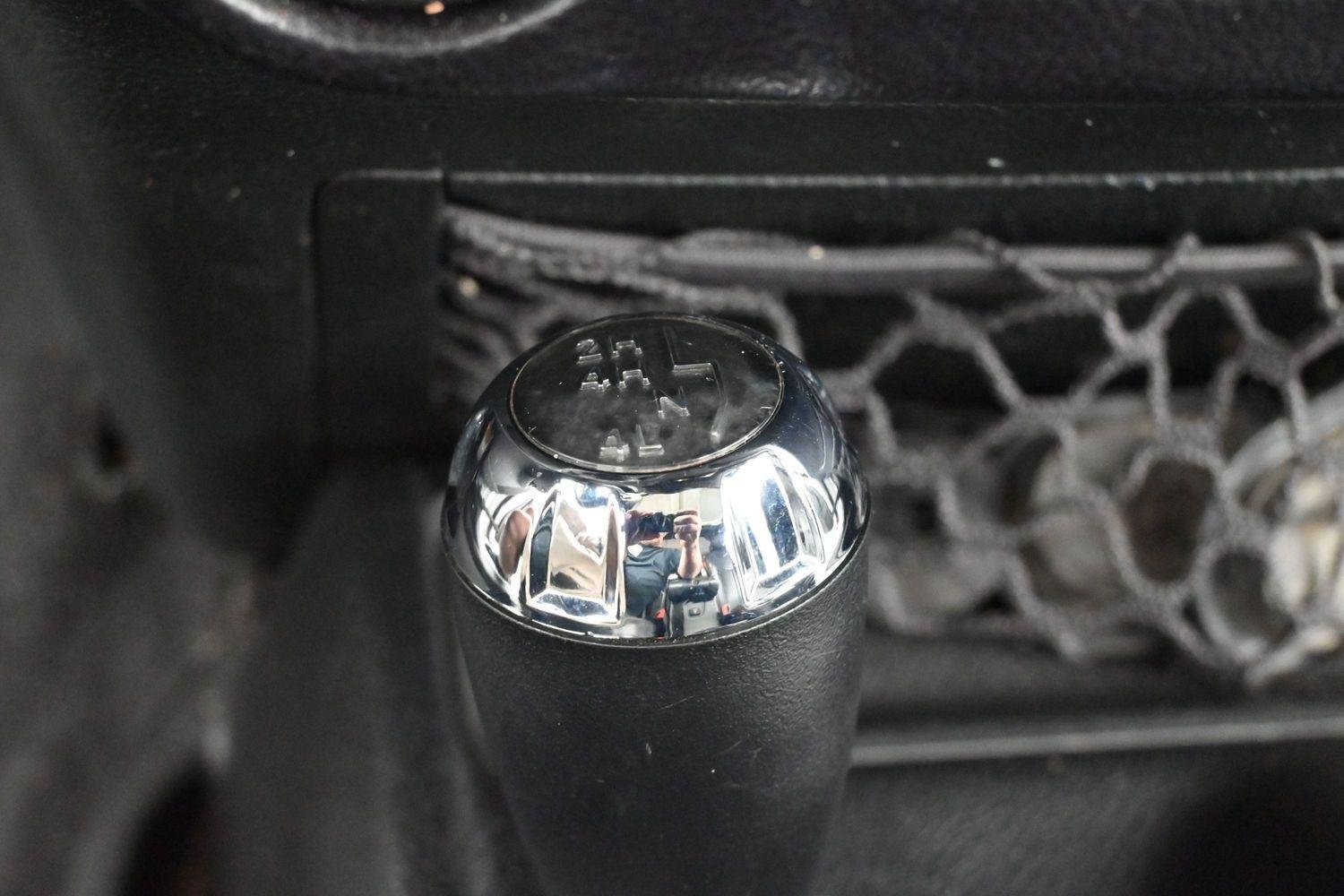 Used 2015 Bright White Clearcoat Jeep Altitude image 21
