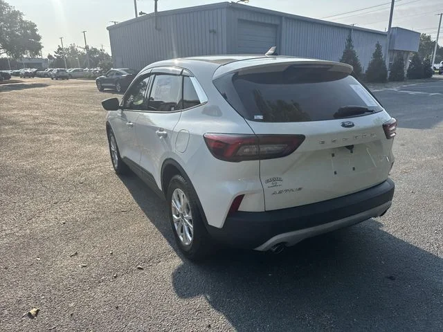 Used 2023 White Ford Active image 7
