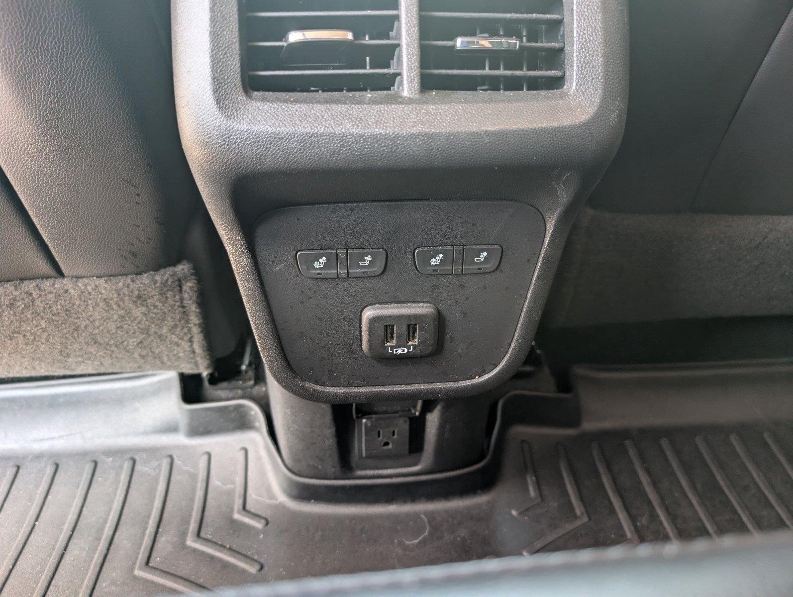 Used 2022 Iron Gray Metallic Chevrolet Premier image 36
