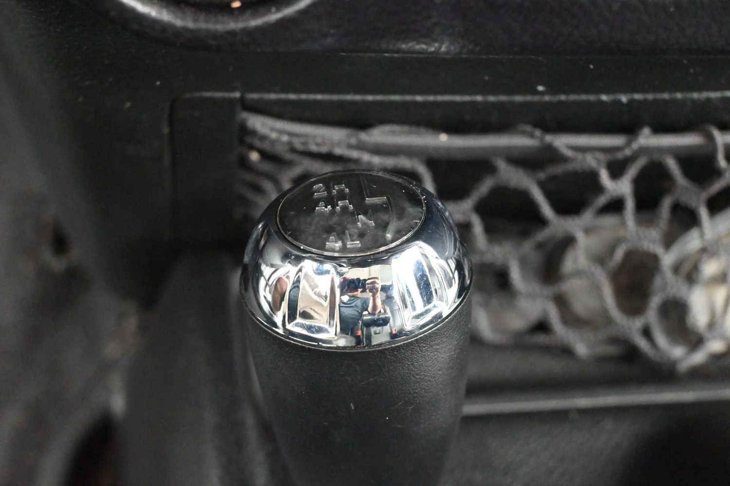 Used 2015 Bright White Clearcoat Jeep Altitude image 21