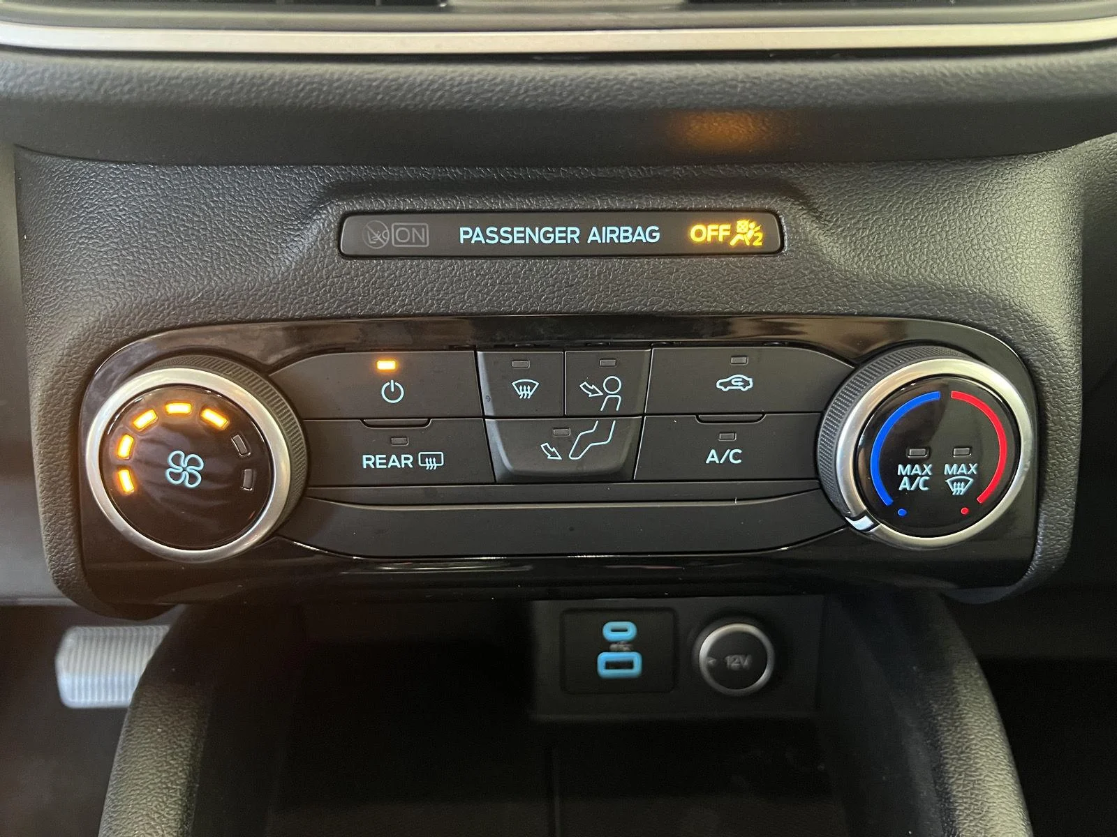Used 2021 Carbonized Grey Ford SE image 16