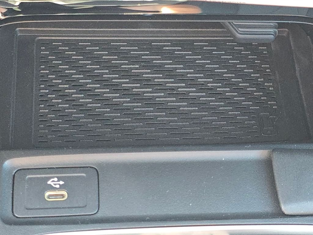 New 2026 Mountain Grey Metallic Mercedes-Benz GLA 250 image 32