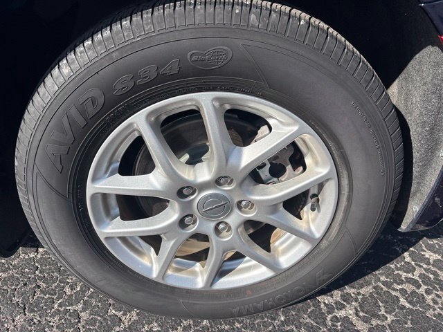 Used 2023 Blue Chrysler Touring L image 28