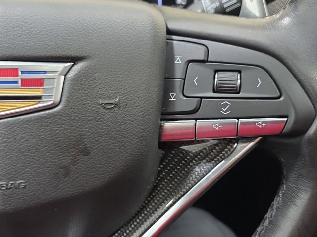 Used 2020 White Cadillac Sport image 17