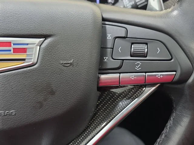 Used 2020 White Cadillac Sport image 17