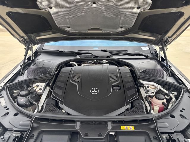 Used 2025 Green Mercedes-Benz Maybach S 580 image 19