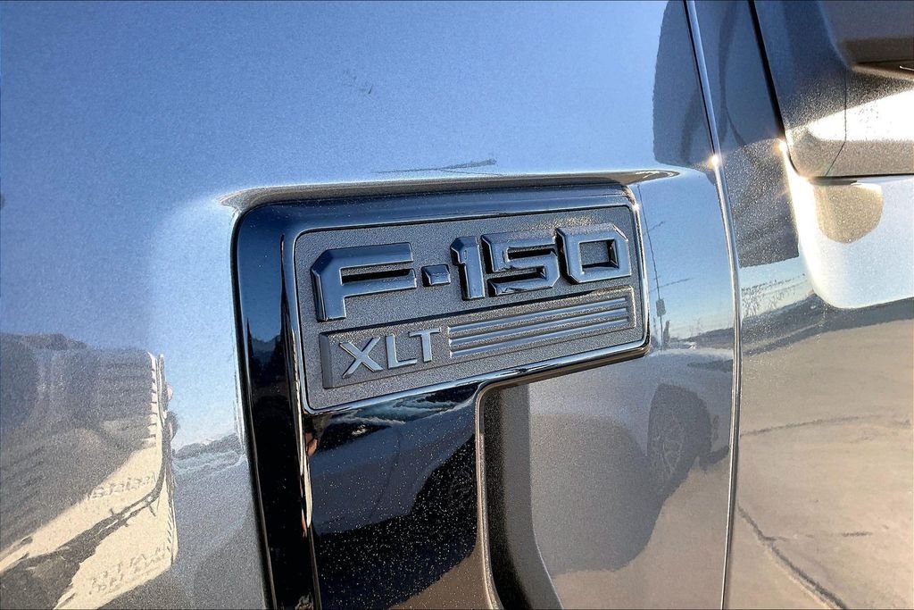 New 2026 Carbonized Gray Metallic Ford XLT image 20