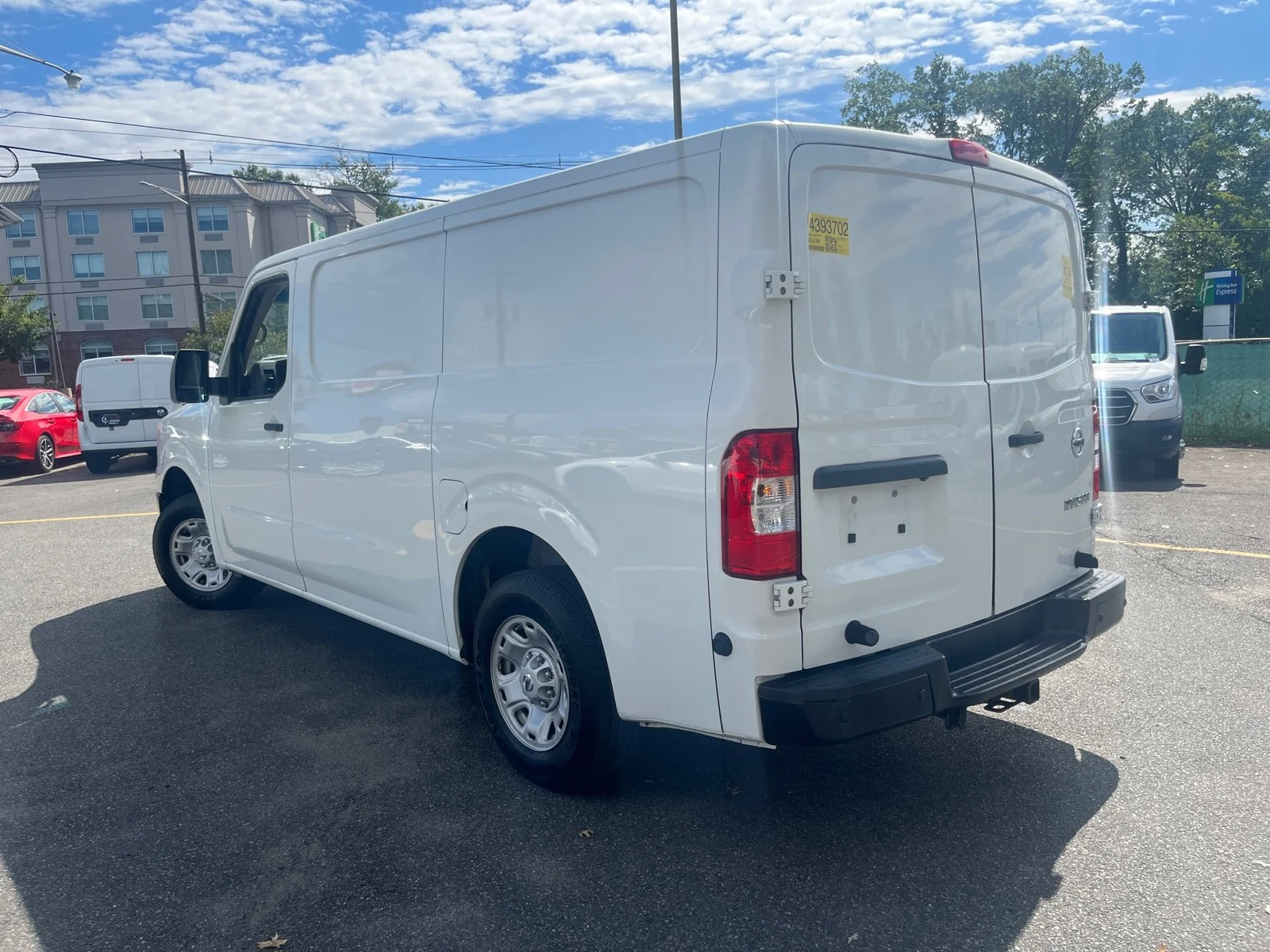Used 2020 Glacier White Nissan SV image 5