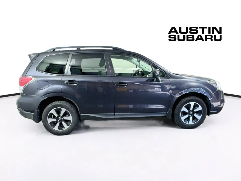 Used 2018 Gray Subaru 2.5i Premium image 8