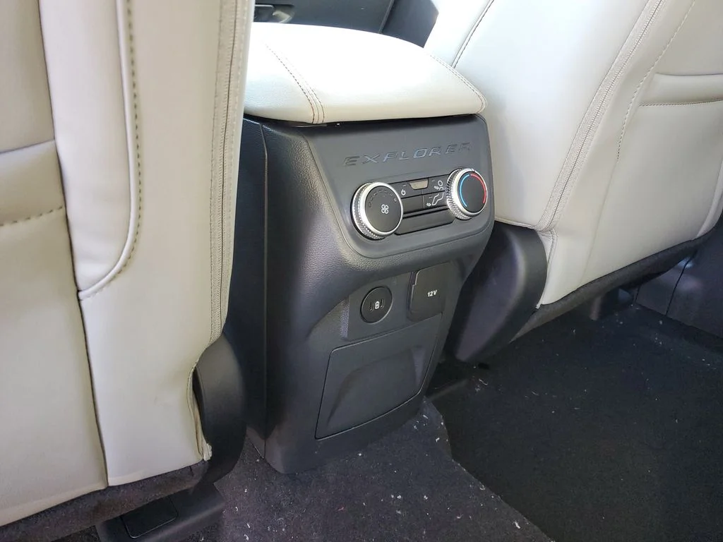 2026 Ford Explorer Active - Photo 26
