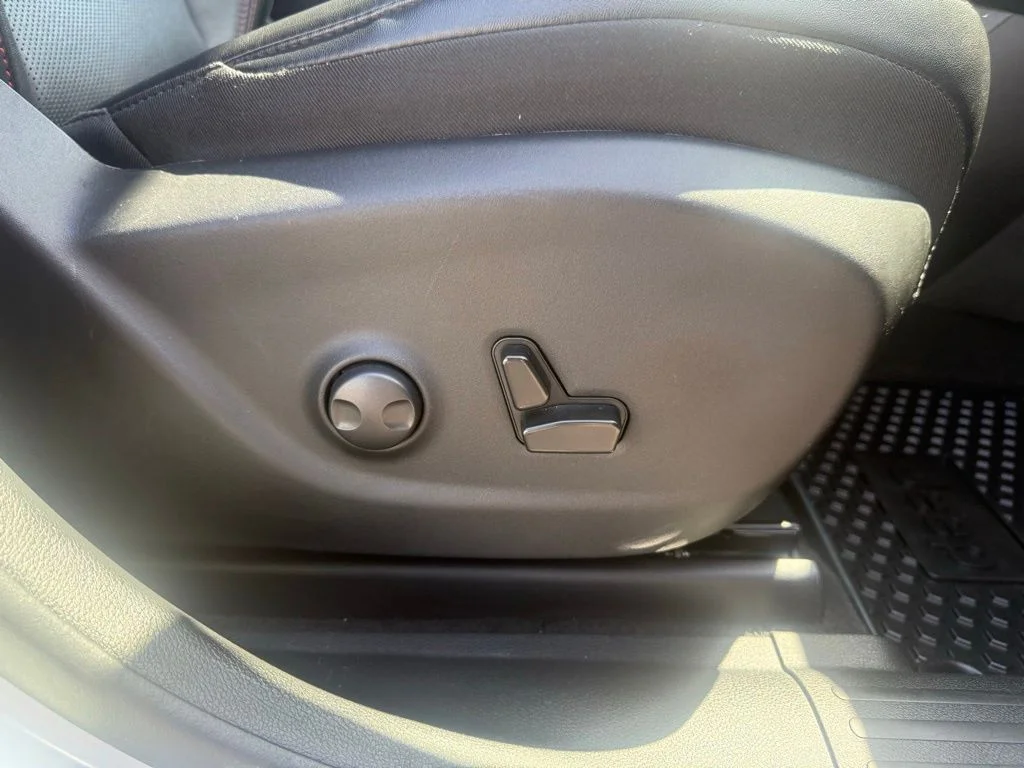 Used 2022 White Jeep Trailhawk image 58