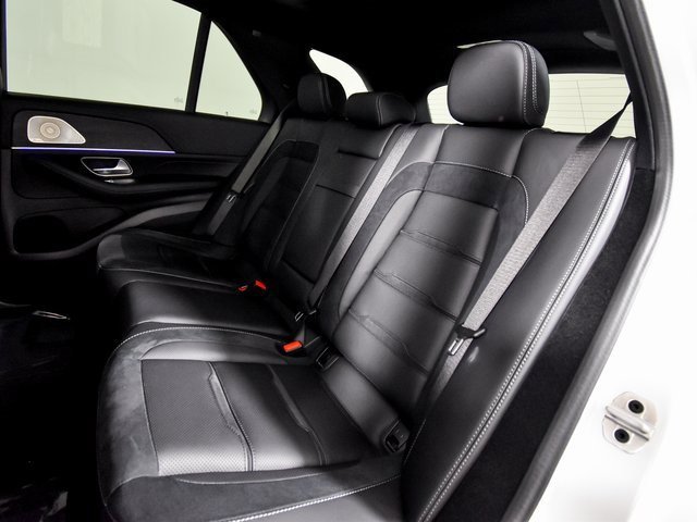 New 2026 MANUFAKTUR Moonlight White Magno Mercedes-Benz GLE 53 AMG® image 57