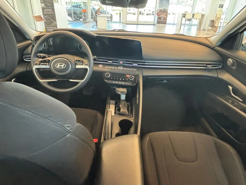 Used 2024 White Hyundai SEL image 26