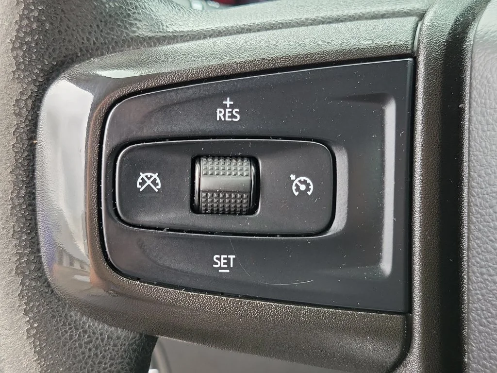 Used 2019 Onyx Black GMC  image 8