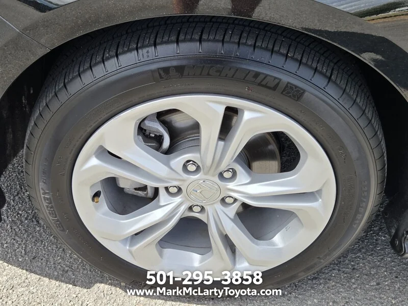 Used 2025 Crystal Black Pearl Honda LX CVT image 16
