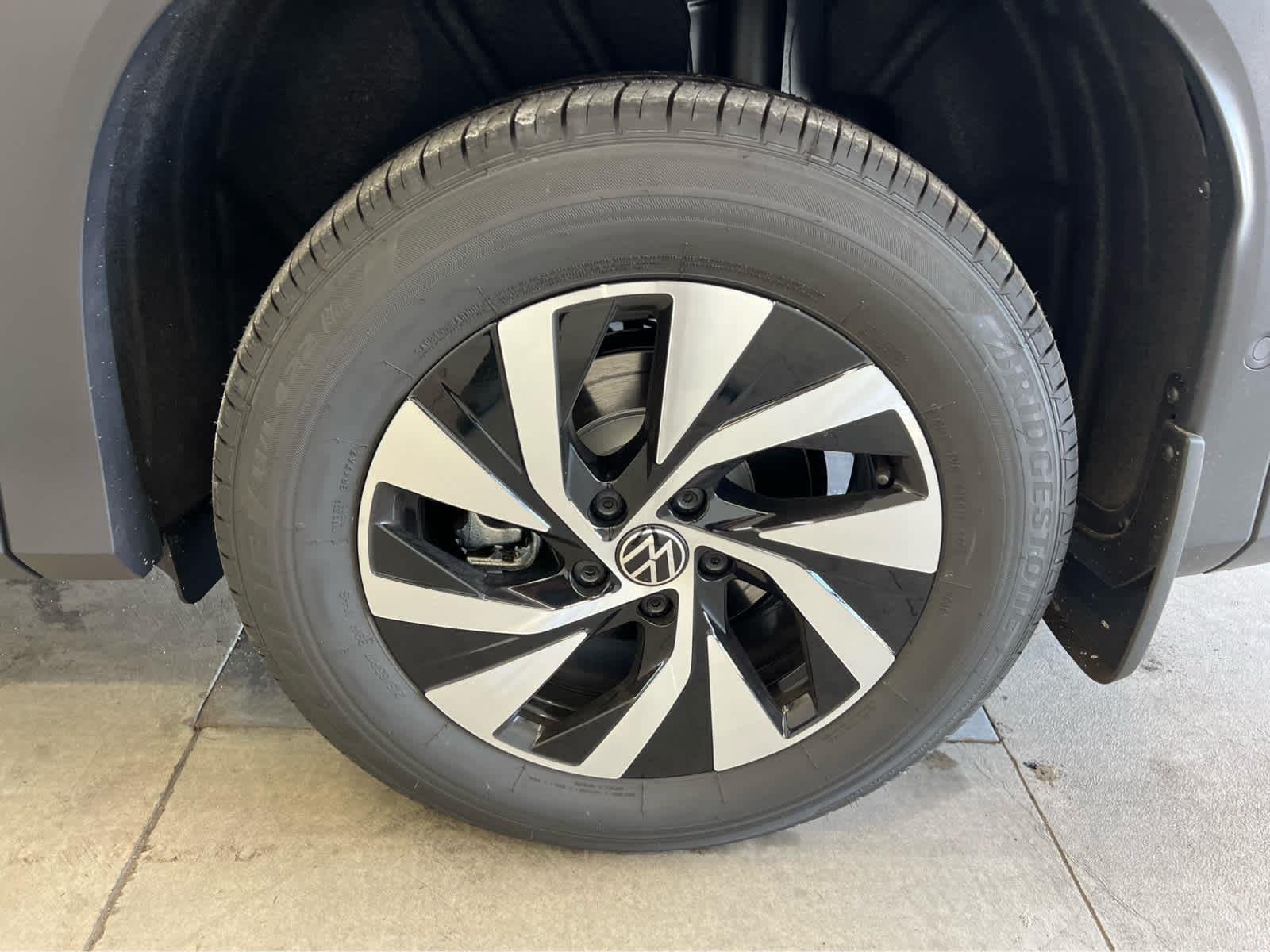 2026 Volkswagen Tiguan S - Photo 9
