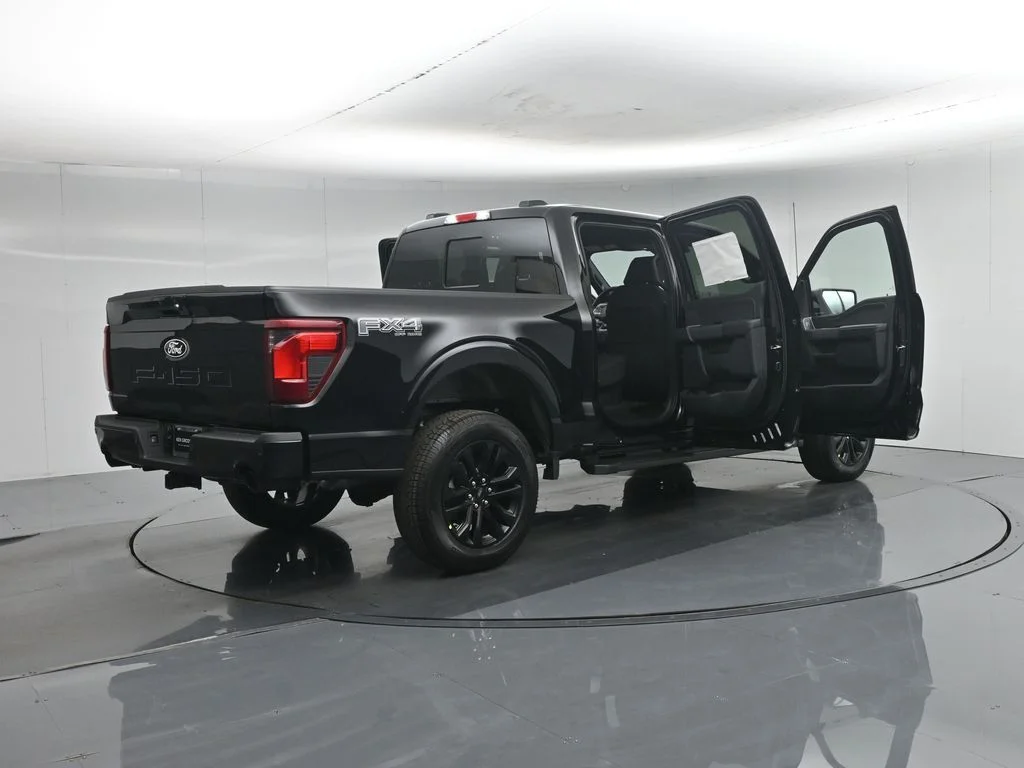 New 2026 Agate Black Metallic Ford XLT image 31