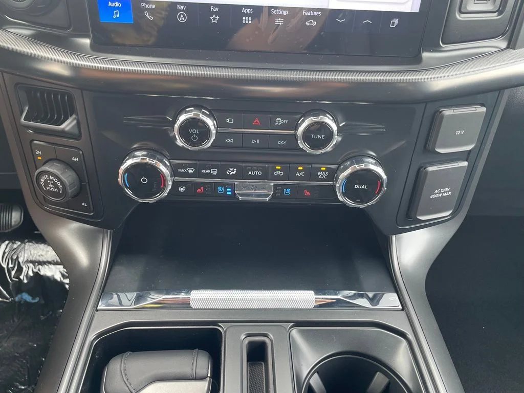 New 2026 Carbonized Gray Metallic Ford Lariat® image 23