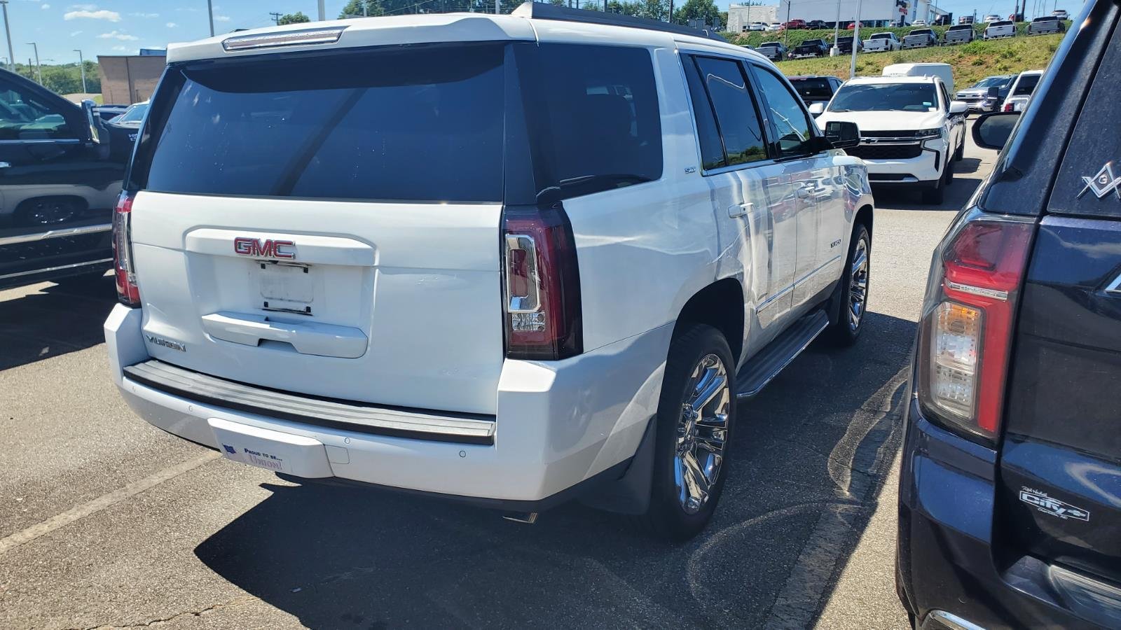 Used 2017 SUMMIT WHITE GMC SLT image 9