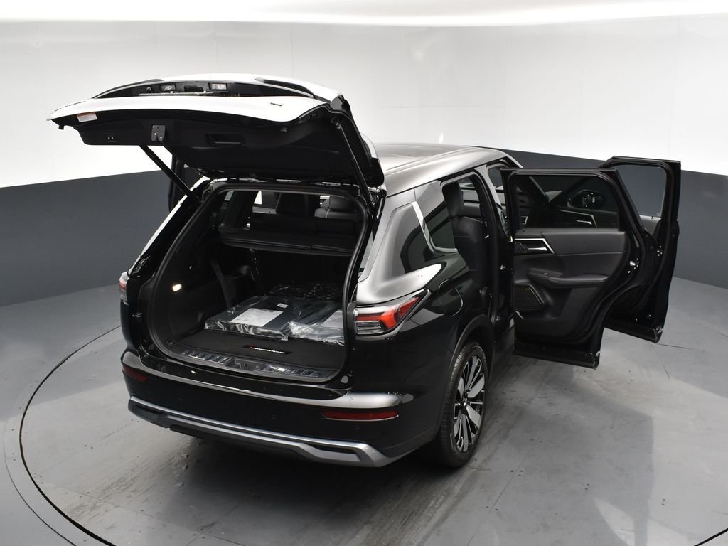 New 2026 Black Mitsubishi  image 25