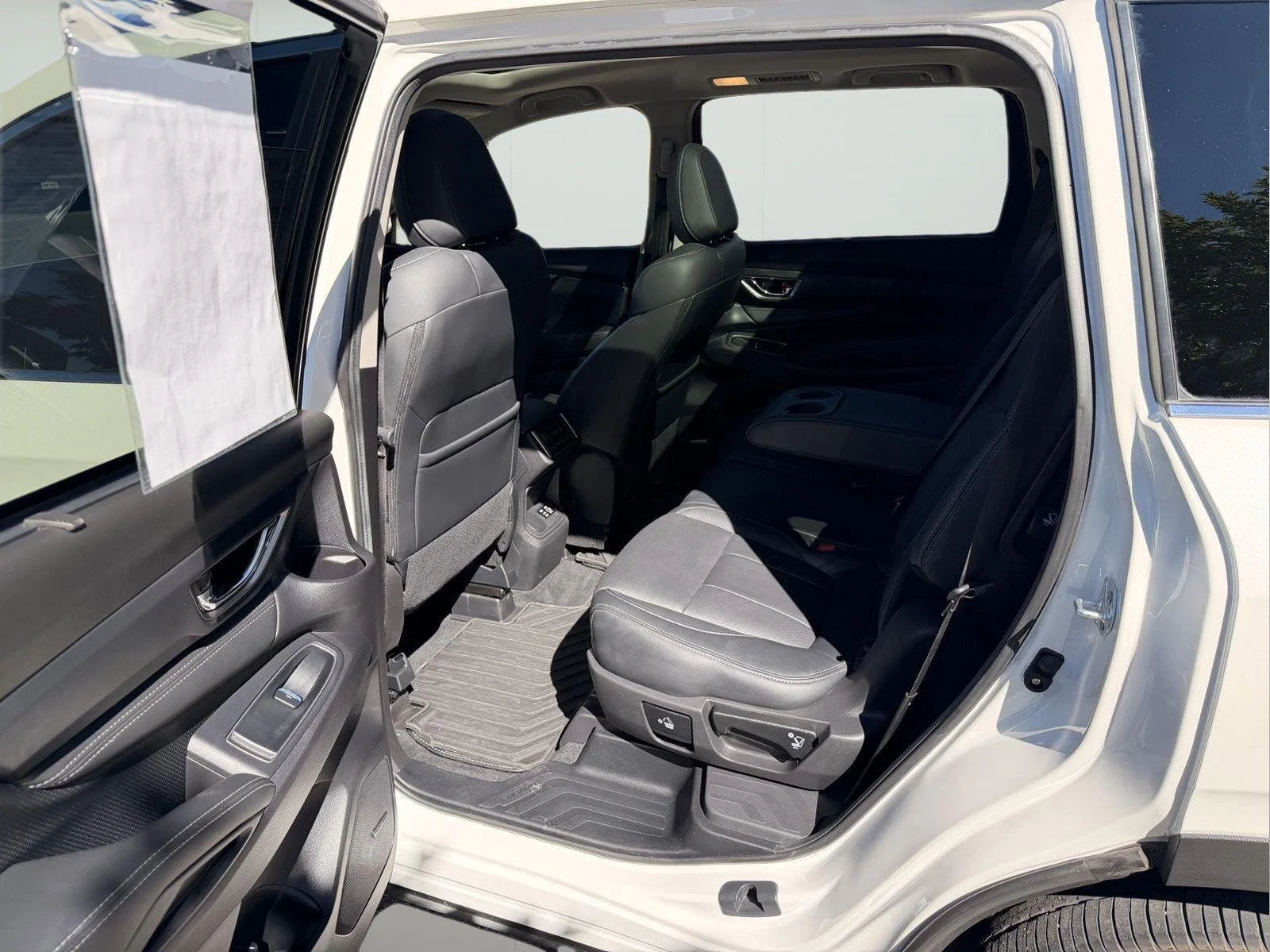 Used 2024 Crystal White Pearl Subaru Limited image 11
