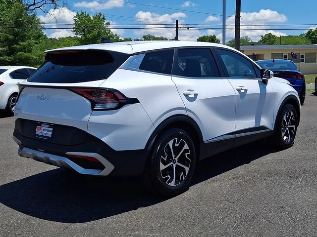 Used 2023 White Kia EX image 7
