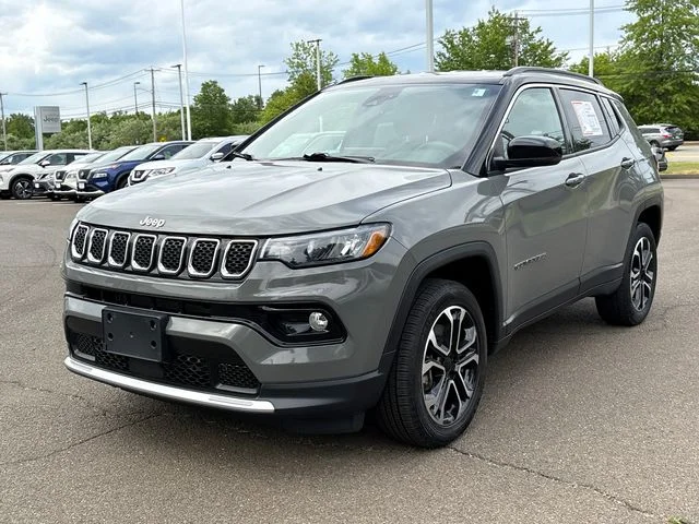 Used 2024 Gray Jeep Limited image 5