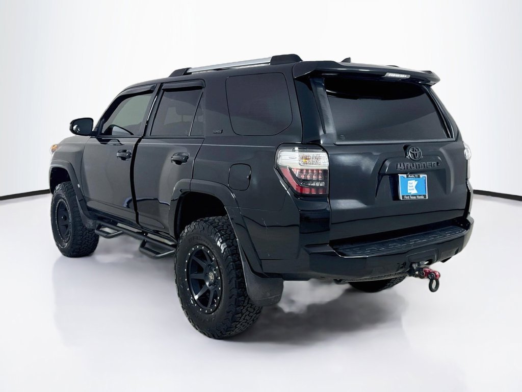 Used 2018 Midnight Black Metallic Toyota SR5 image 5