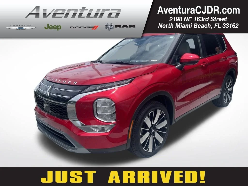 2025 Mitsubishi Outlander SE 2WD's photo
