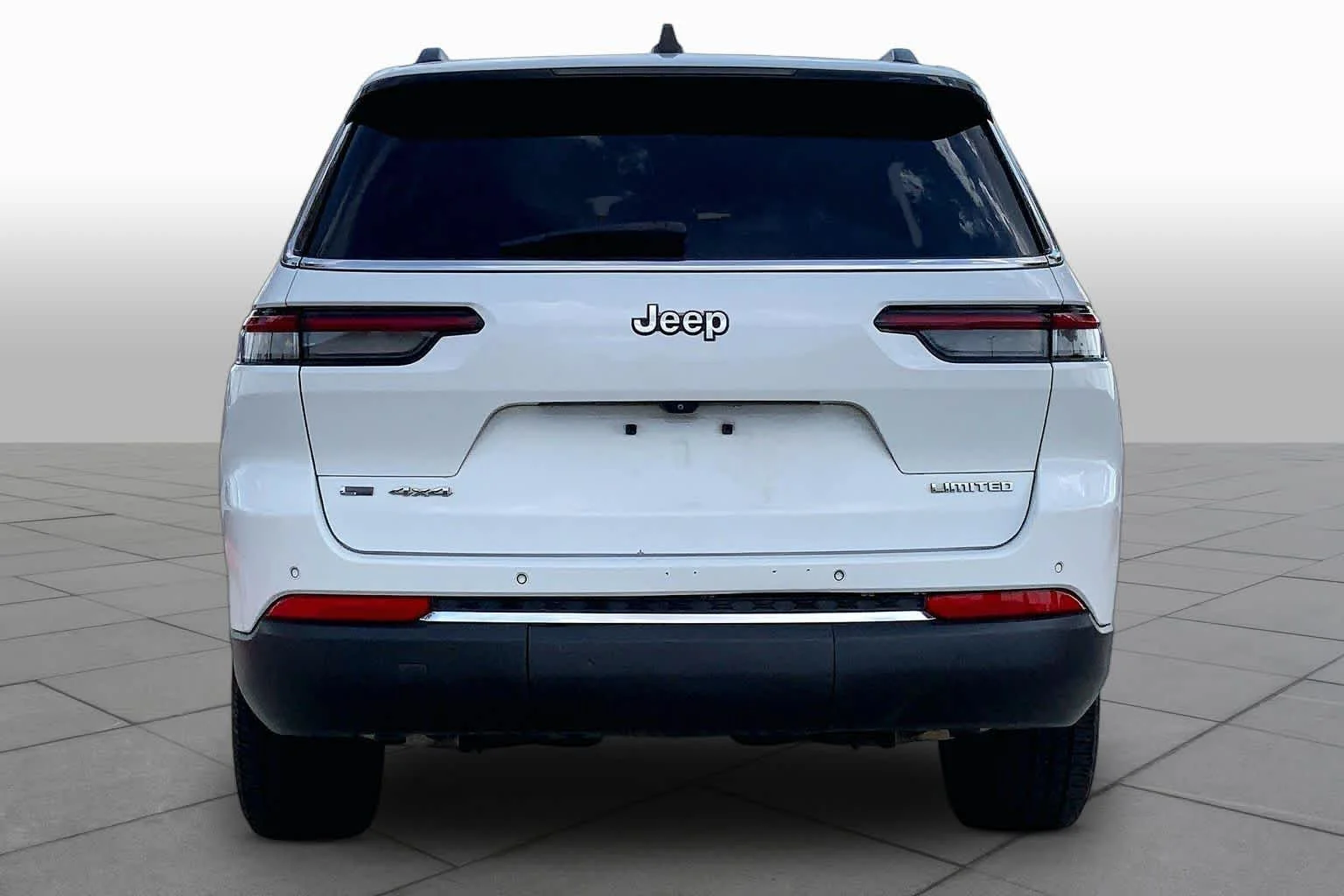 Used 2021 Bright White Clearcoat Jeep Limited image 4