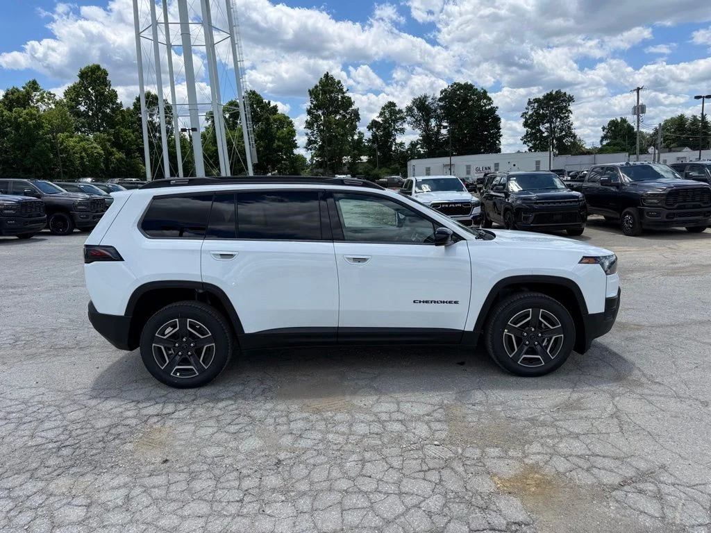 New 2026 Bright White Clear-Coat Exterior Paint Jeep Limited image 5