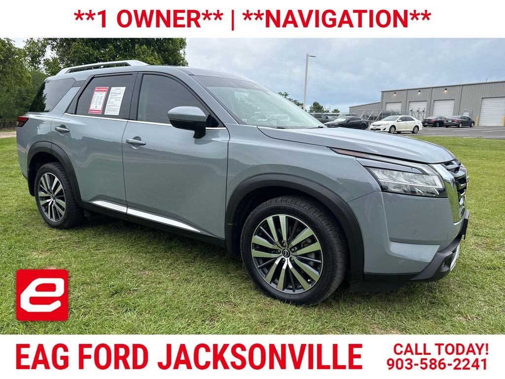 2022 Nissan Pathfinder Platinum 2WD's photo