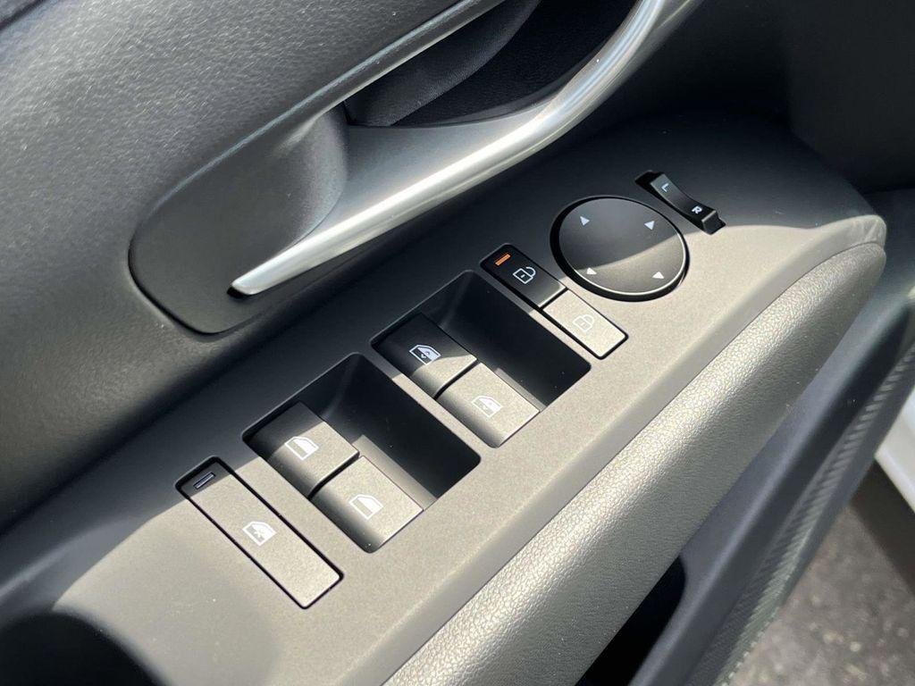 New 2026 White Hyundai SEL Premium AWD image 36