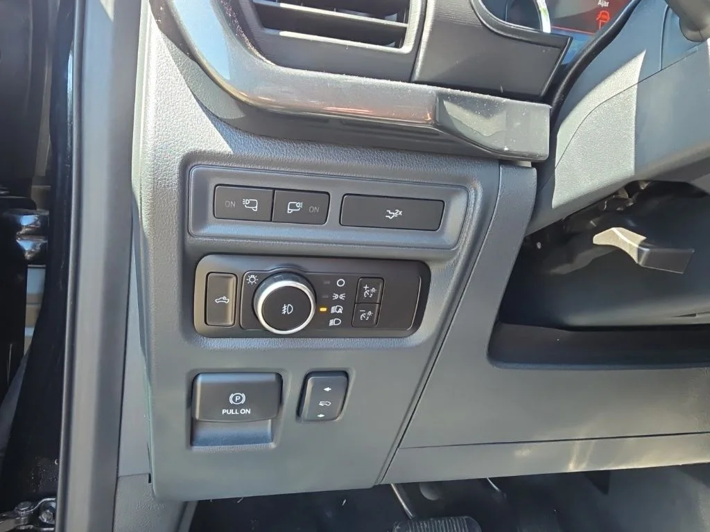 Used 2023 Black Ford Tremor image 17