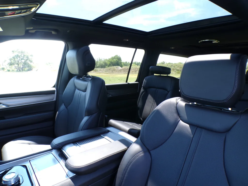 New 2026 Bright White Clearcoat Jeep Limited Altitude image 32