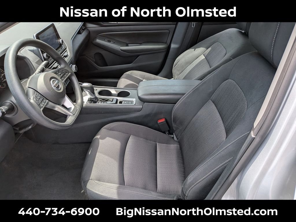 Certified Used 2022 Brilliant Silver Metallic Nissan 2.5 SV image 25